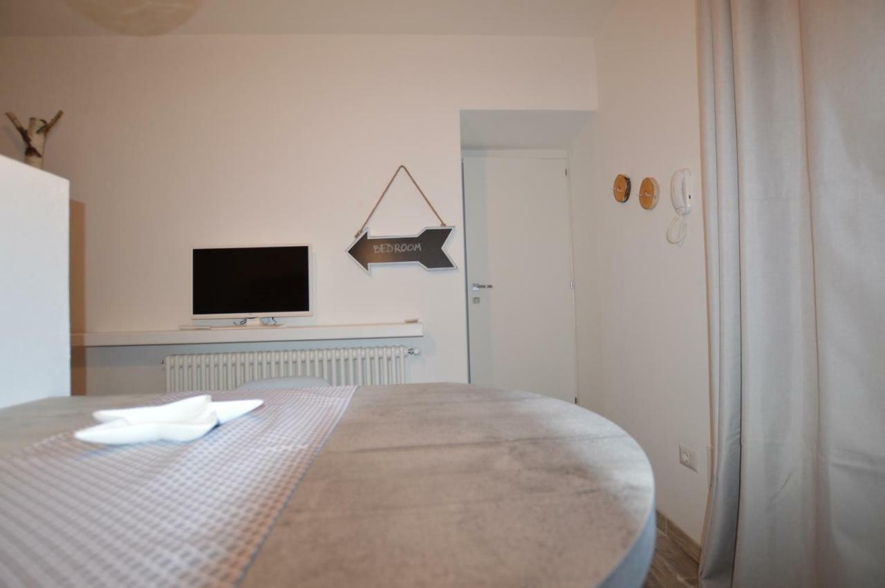 Casa Delle Corti Apartment Колико Екстериор снимка