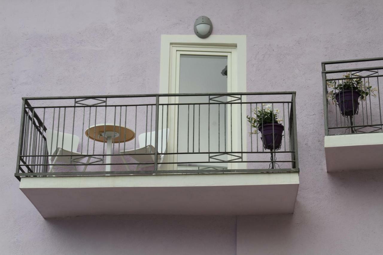 Casa Delle Corti Apartment Колико Екстериор снимка