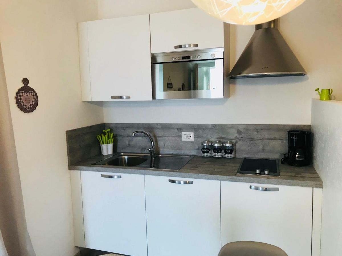 Casa Delle Corti Apartment Колико Екстериор снимка